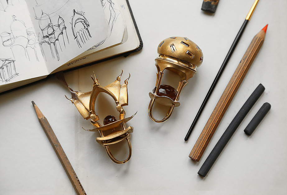 Серия колец-артобъектов «Храмы» заняла первое место в Arts & Crafts Design Award 2017.